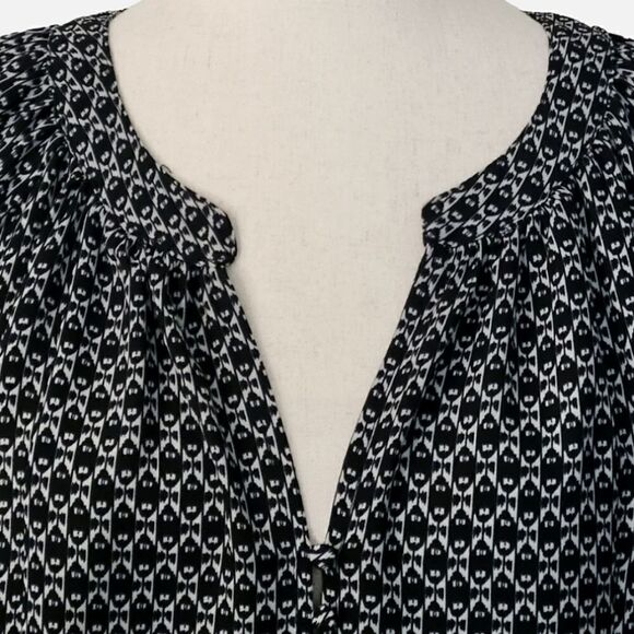 Dalia Collection Navy Blue Patterned Split Neck 3/4 Sleeve Chiffon Blouse Size M - Picture 6 of 10